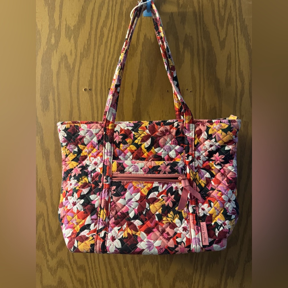 NEW Vera Bradley Medium Tote